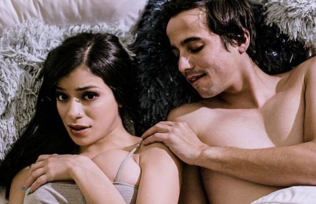 Подозрительный сводный братец ворвался посреди ночи.